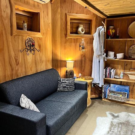 Cheviot Tree House Lodge Bed & Breakfast מראה חיצוני תמונה