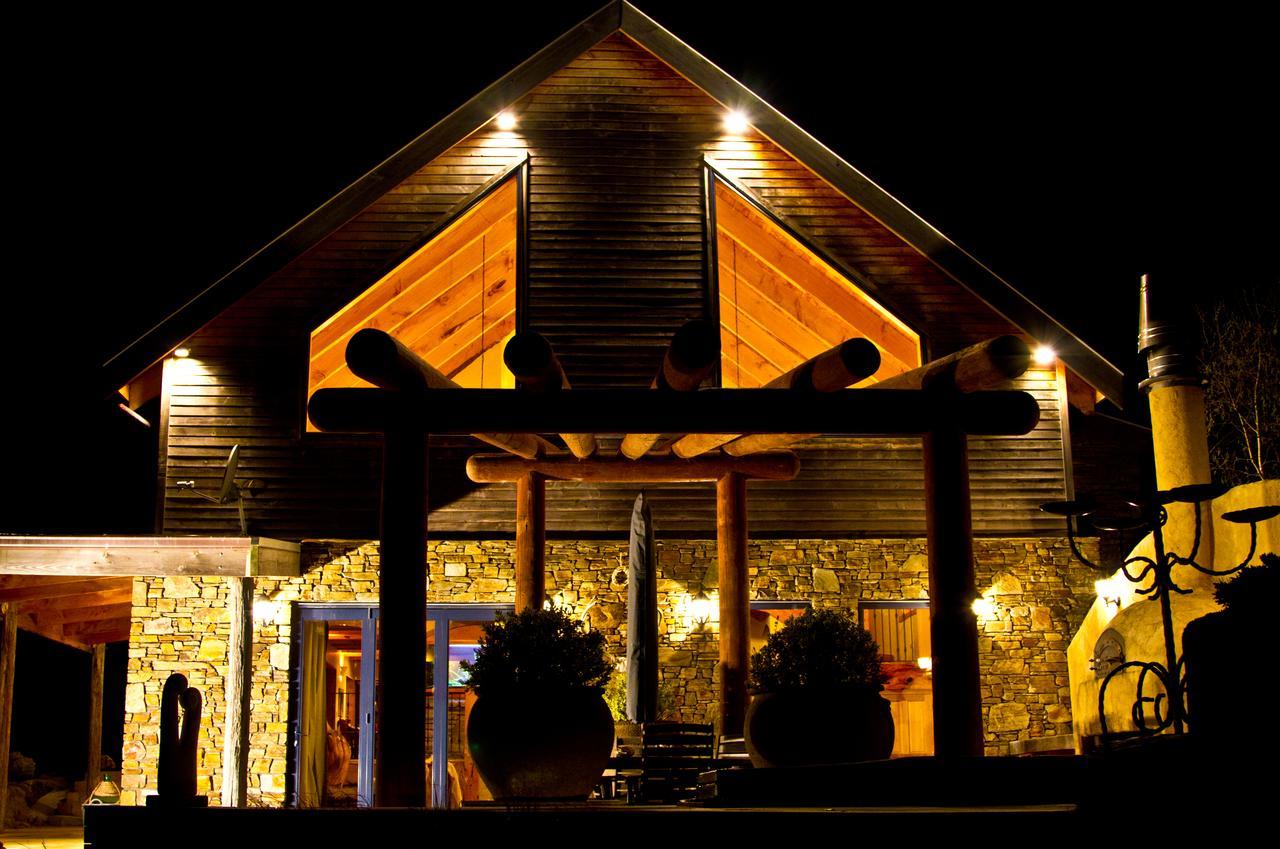 Cheviot Tree House Lodge Bed & Breakfast מראה חיצוני תמונה