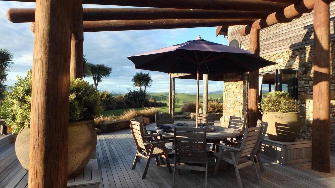 Cheviot Tree House Lodge Bed & Breakfast מראה חיצוני תמונה