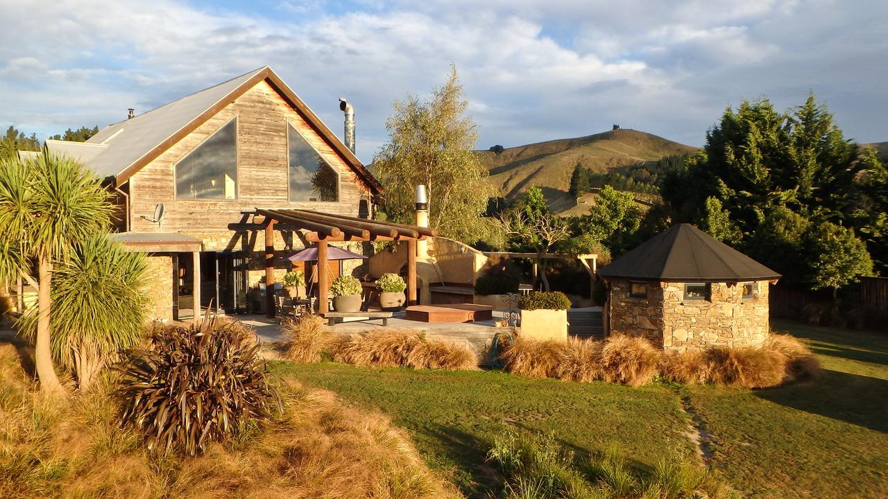 Cheviot Tree House Lodge Bed & Breakfast מראה חיצוני תמונה