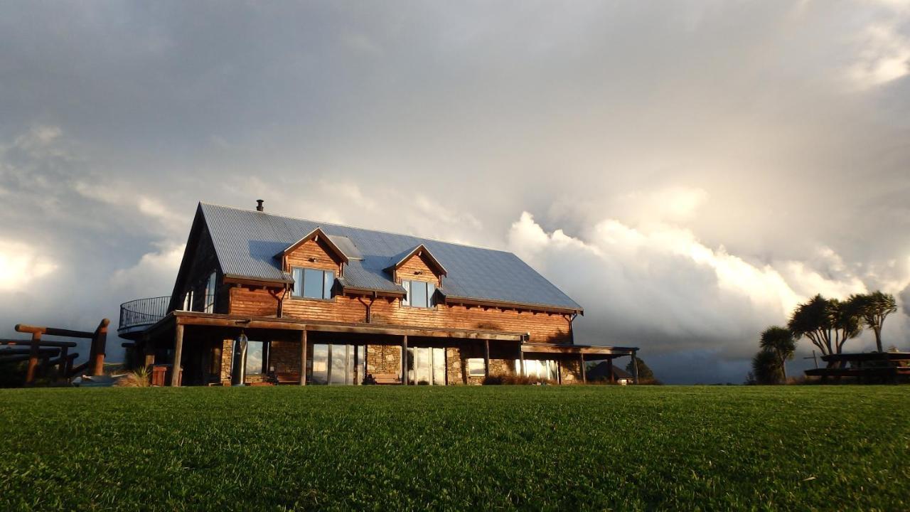 Cheviot Tree House Lodge Bed & Breakfast מראה חיצוני תמונה